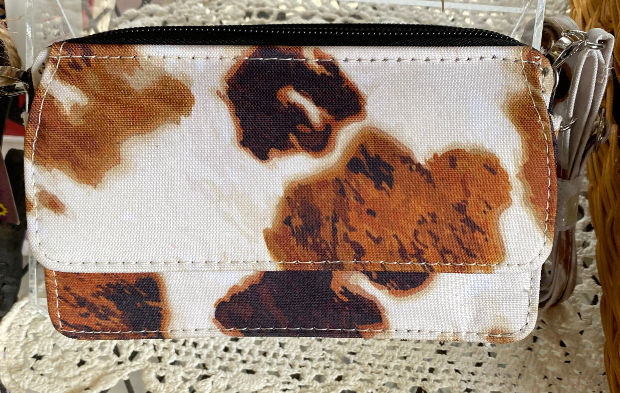Crossbody wristlet wallet